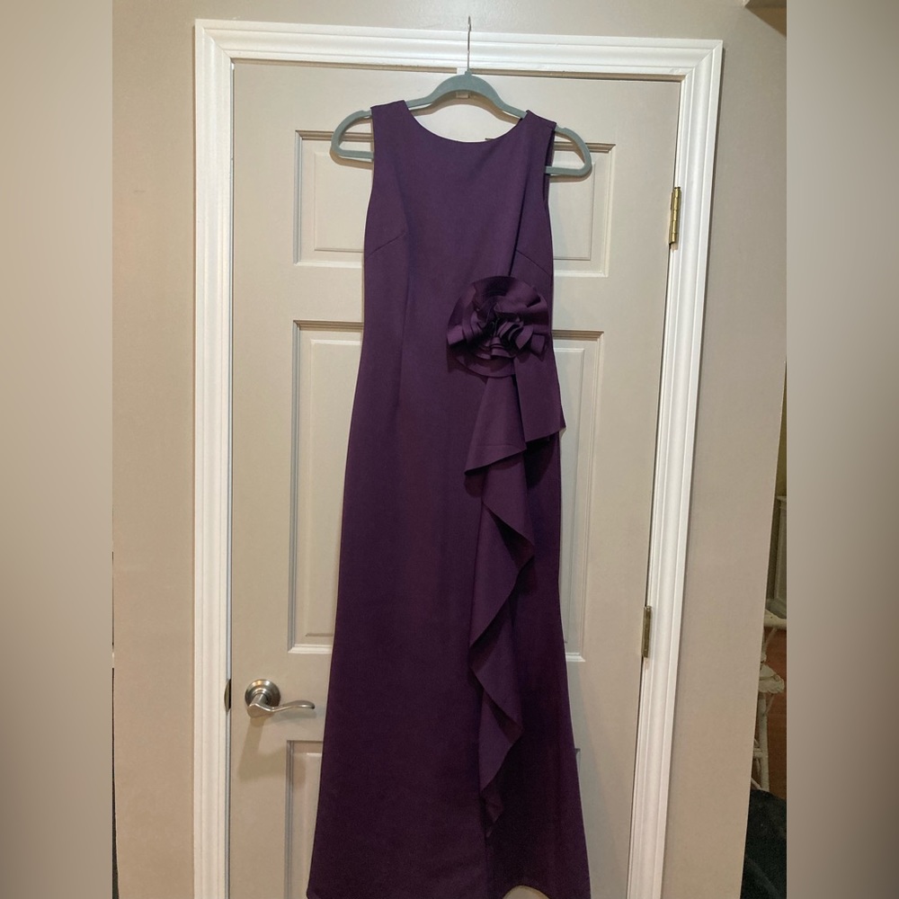 Plum Jessica Howard dress. Size 6 but altered to size 4 worn once.